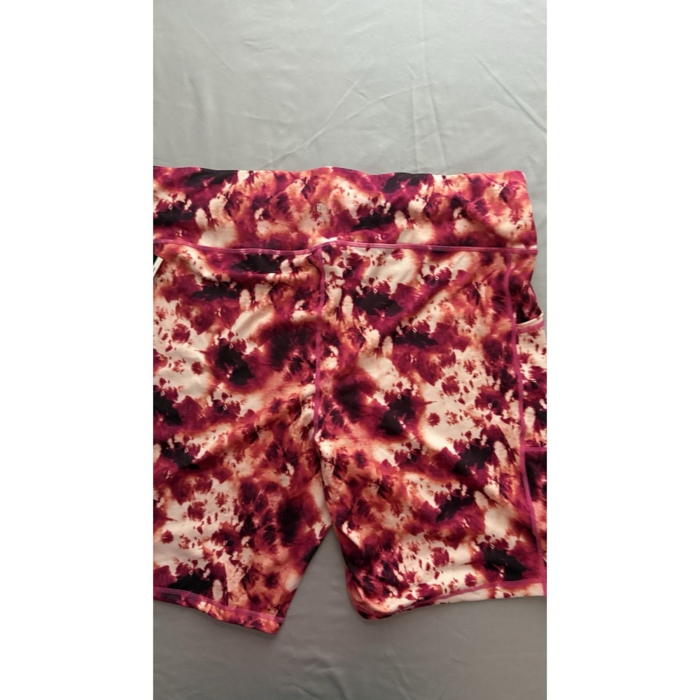 Women's Shorts In A Size 4X Color Is Pink Shock Collection Inseam 9 New With Tag